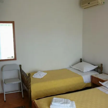 Apartments Zdravko - 150 M From Sandy Beach Duce Exterior photo