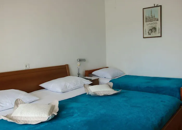 Apartments Zdravko - 150 M From Sandy Beach