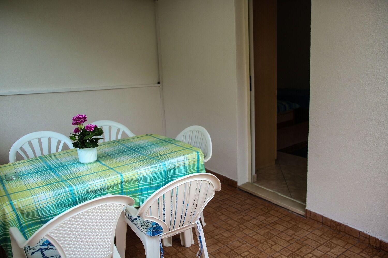 Apartment Zdravko - 150 M From Sandy Duce